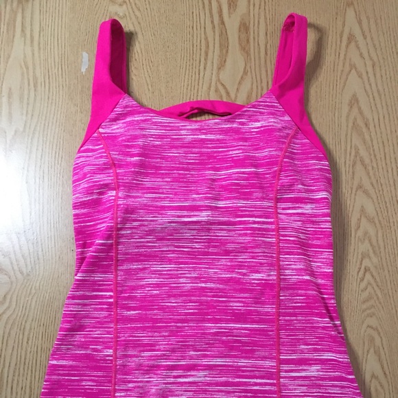 B16 Made Sexy by Victoria’s Secret Pink White Athletic Tank Top w/bra Size Small - Picture 1 of 8